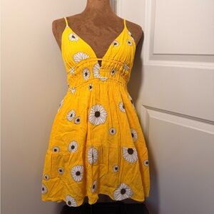 Urban Outfitters XS Yellow Daisy Mini Dress
